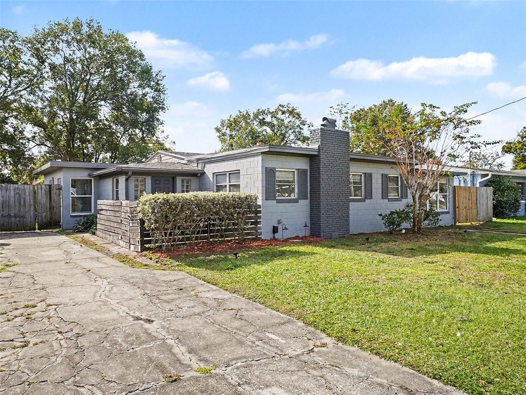 Photo of 6036 Dogwood Drive, Orlando, FL 32807 (MLS # O6370627)