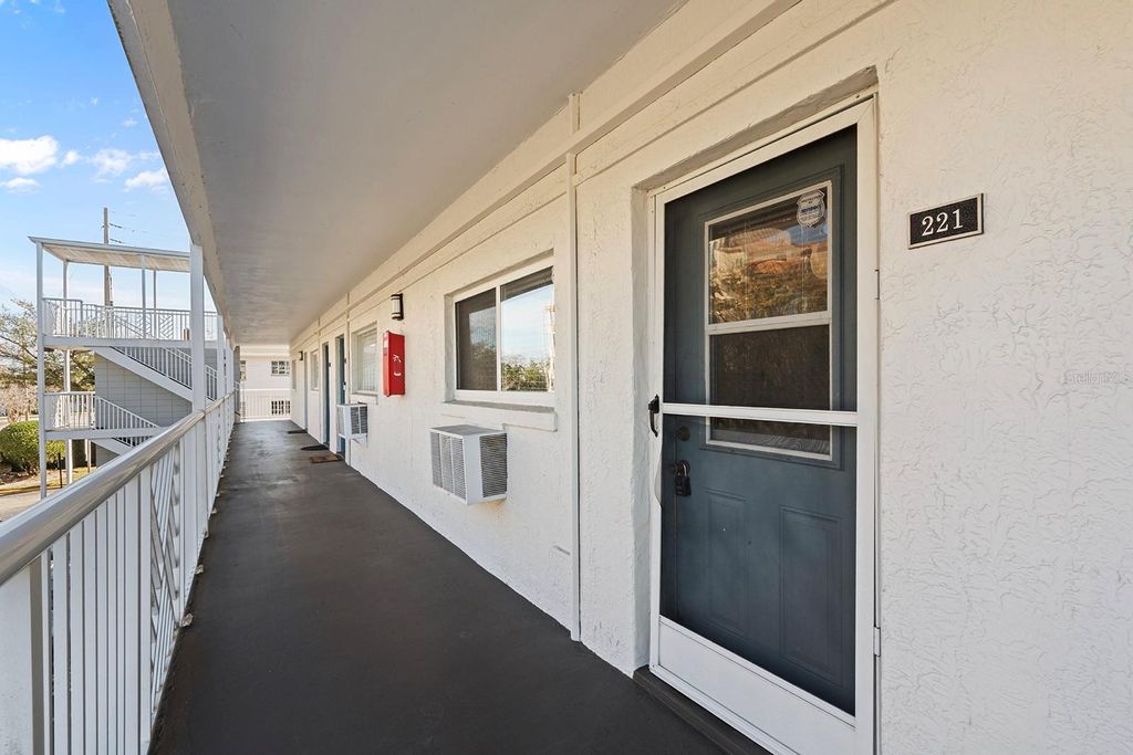 Photo of 320 Lakeview Street #221, Orlando, FL 32804 (MLS # O6377453)