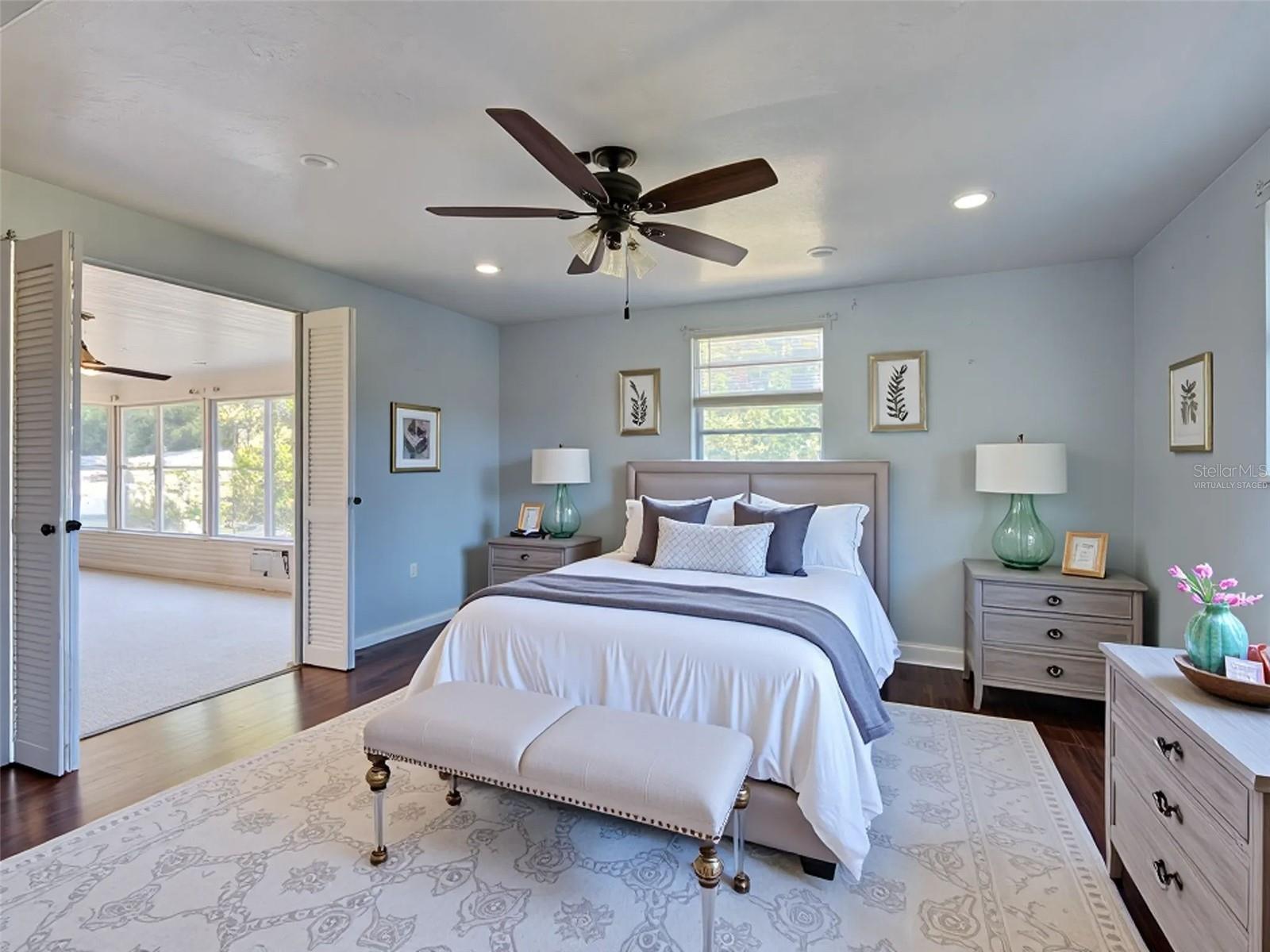 SOUTH VENICE - Residential