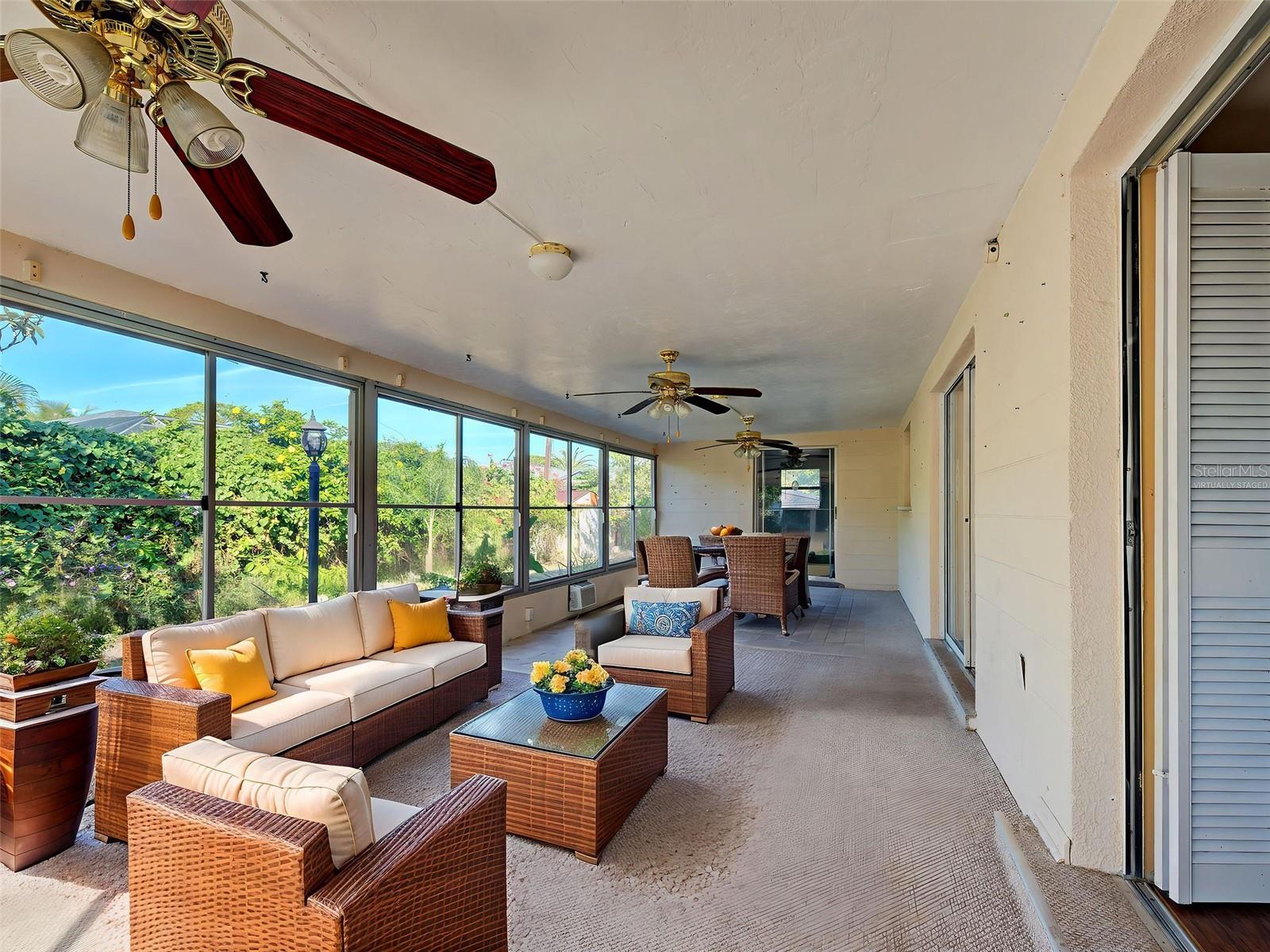 SOUTH VENICE - Residential