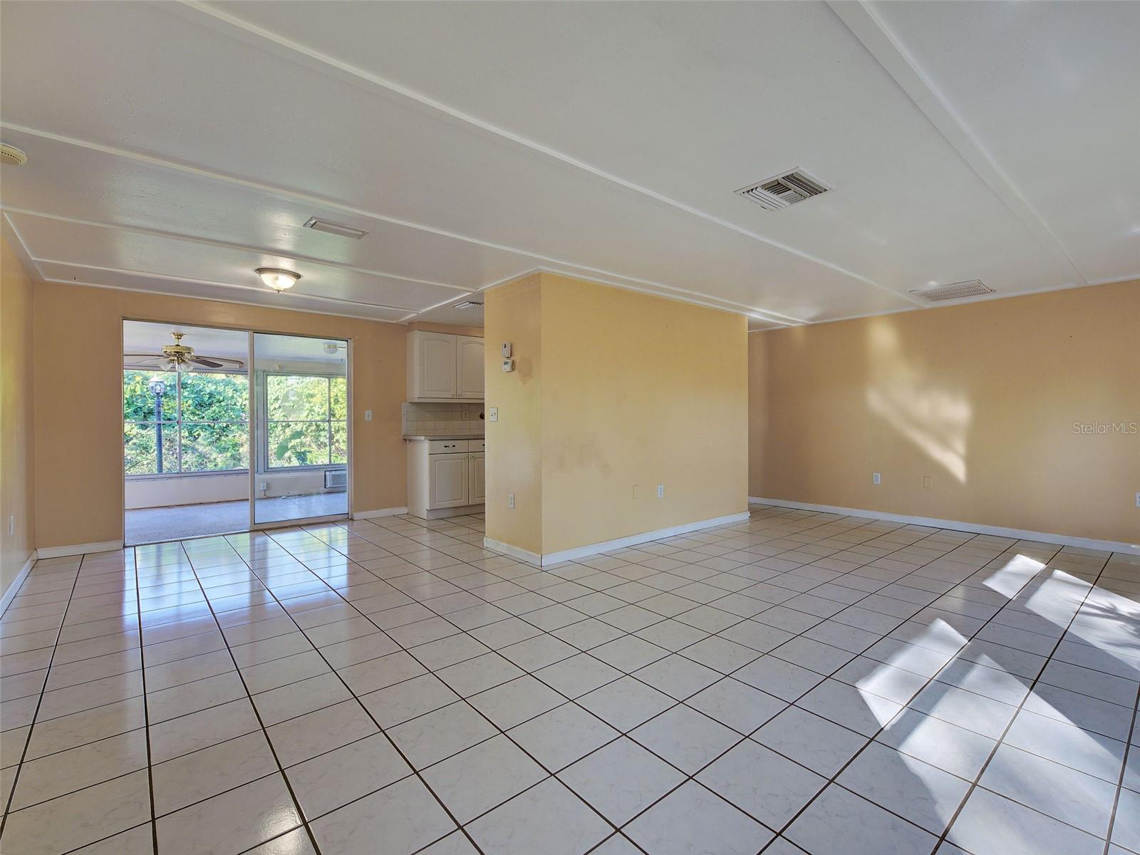 SOUTH VENICE - Residential