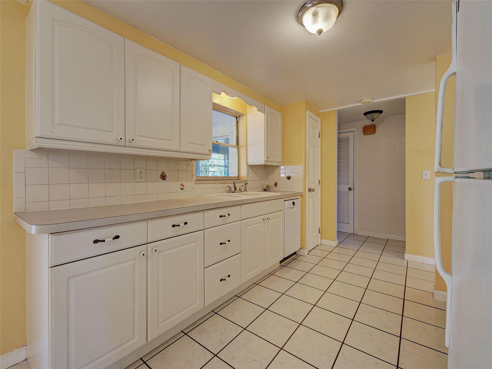 SOUTH VENICE - Residential