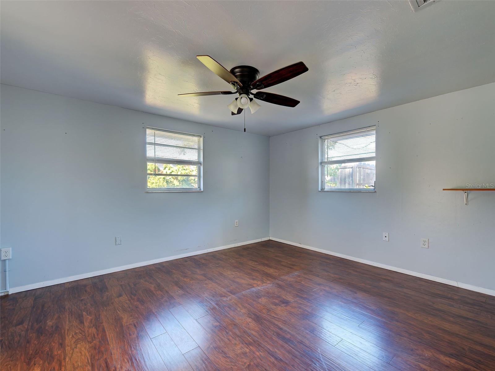 SOUTH VENICE - Residential