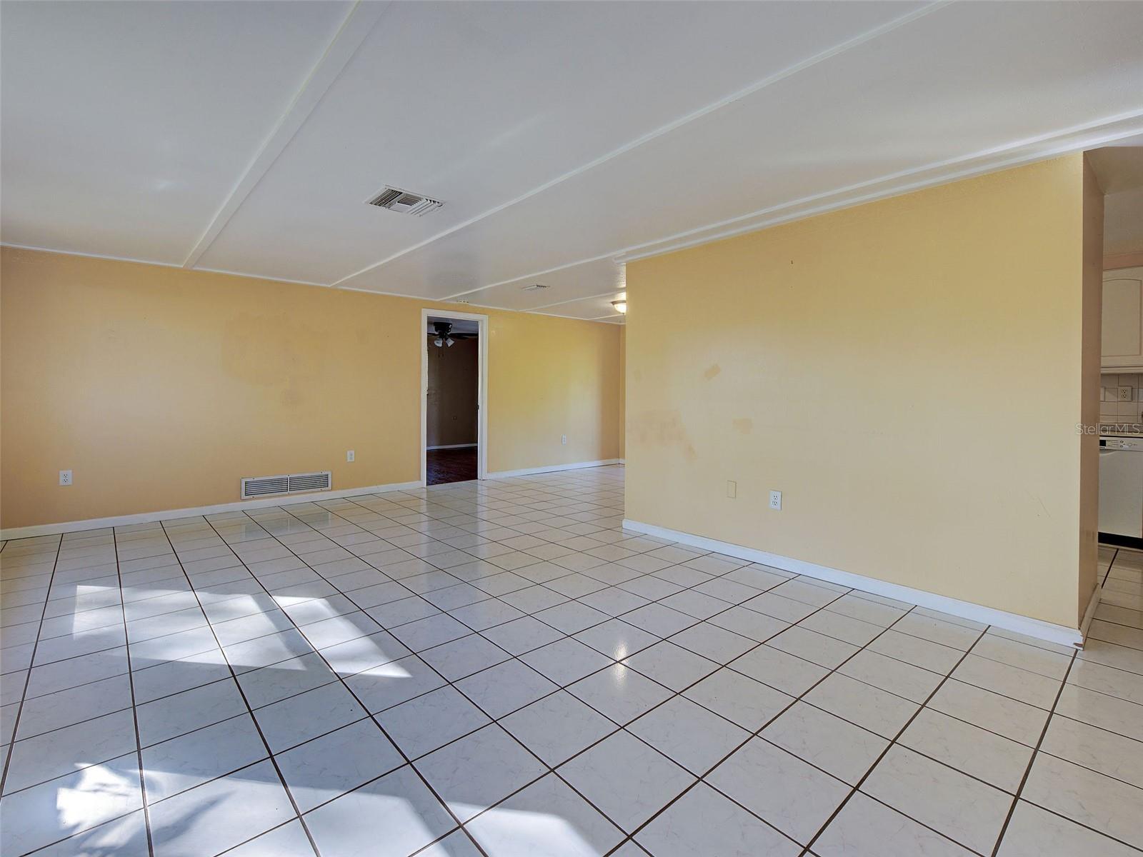 SOUTH VENICE - Residential