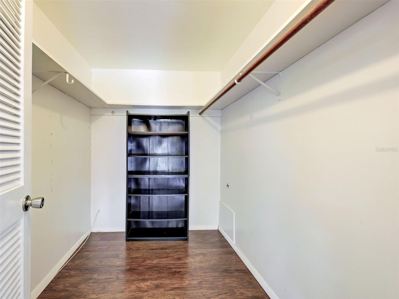 SOUTH VENICE - Residential