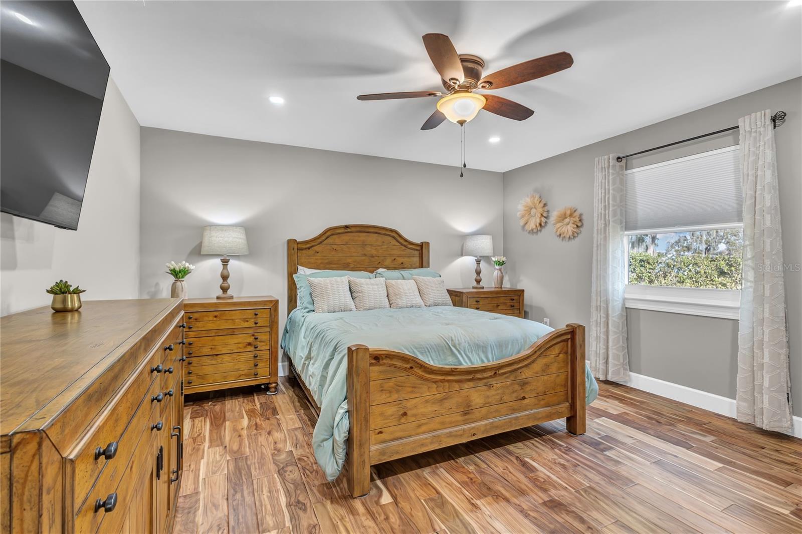 ACREAGE & UNREC - Residential