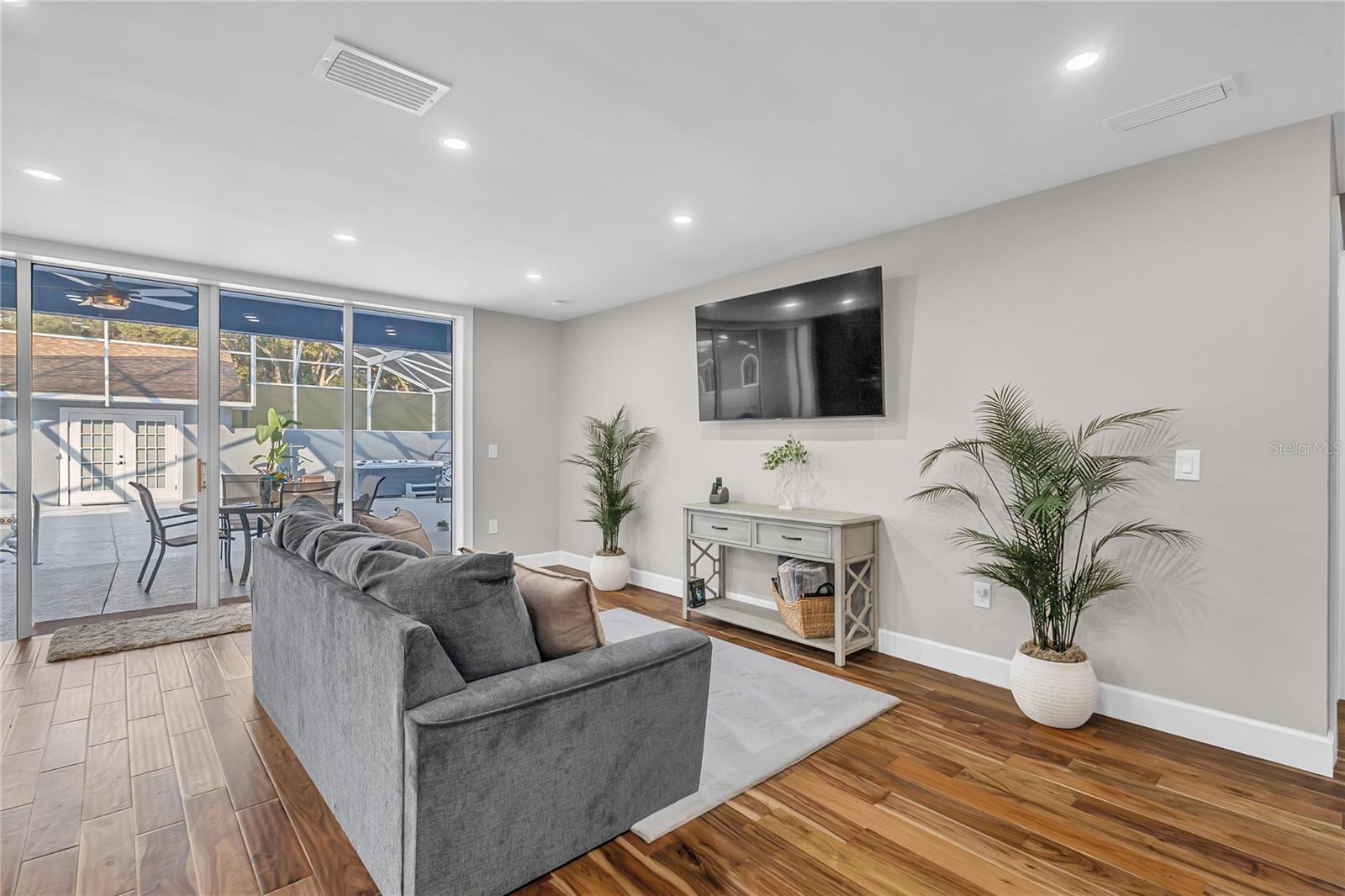 ACREAGE & UNREC - Residential