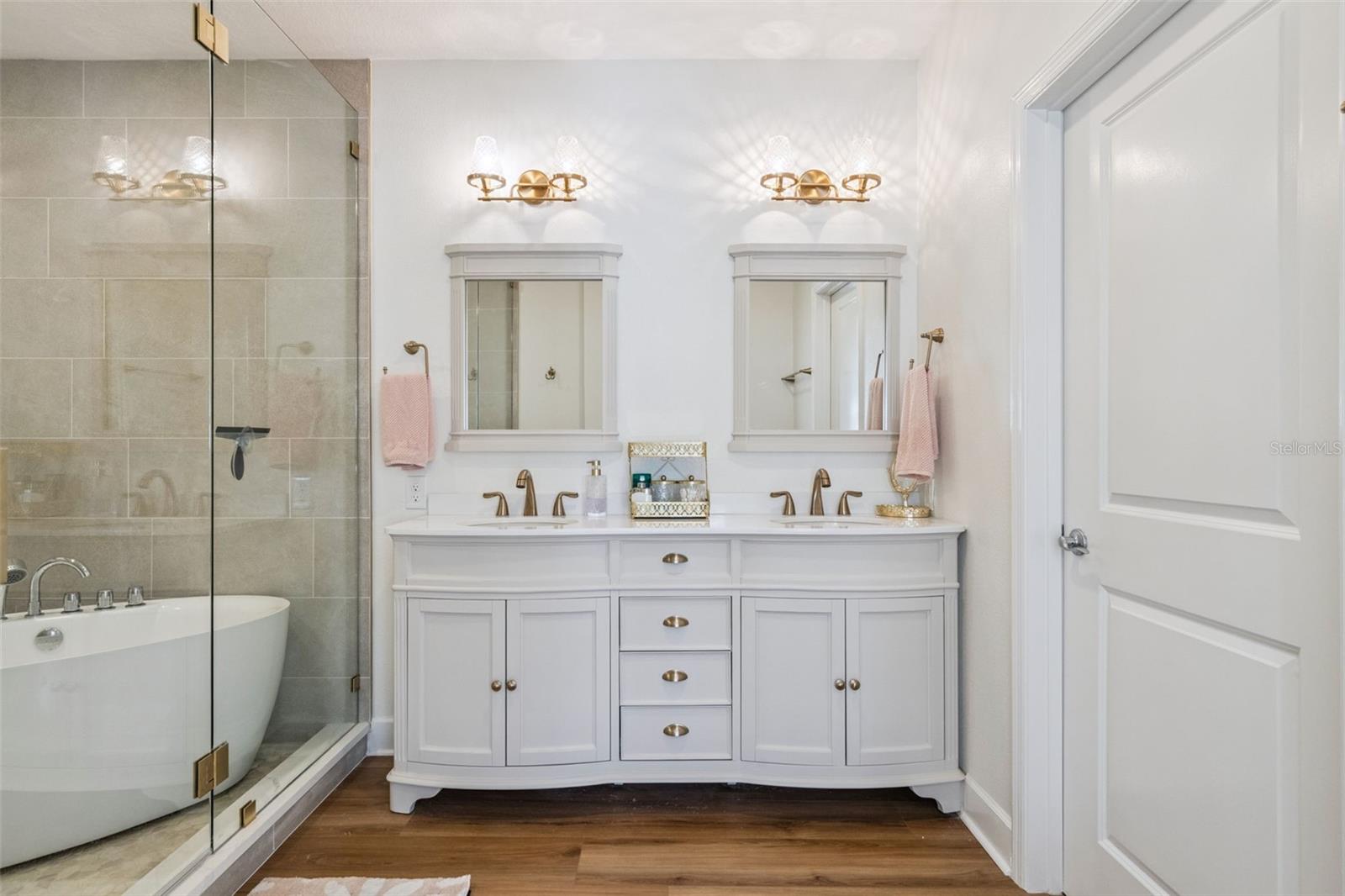 ARTISAN CLUB CONDO PH 04 - Residential