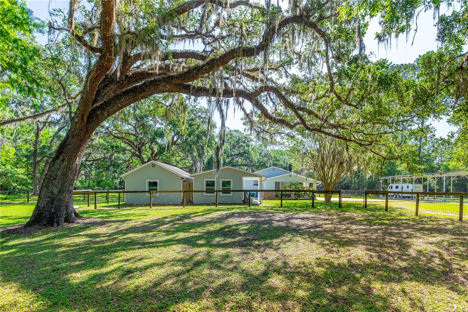 2433 GUAVA DRIVE