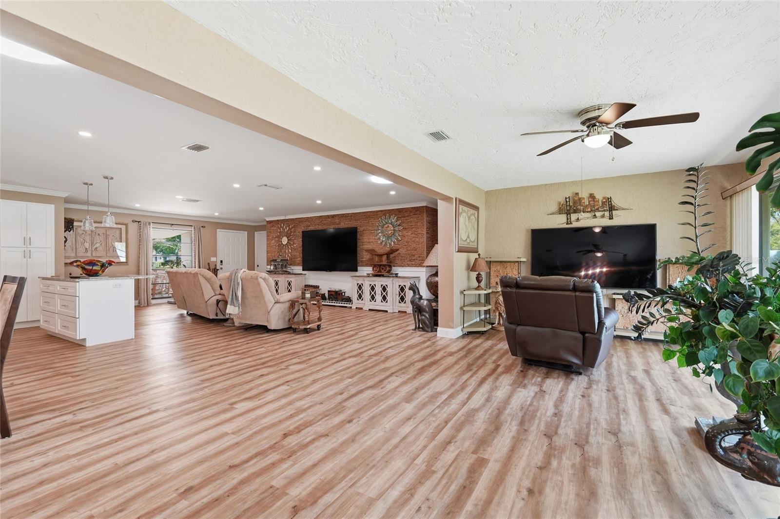 PALM-AIRE AT SARASOTA 11-A - Residential