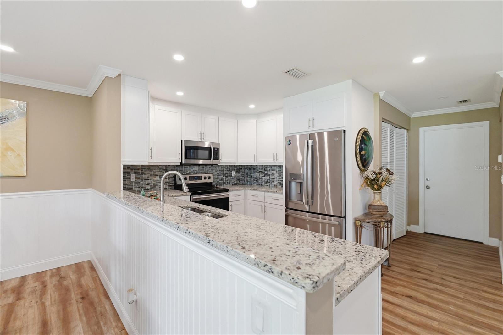 7101 FAIRWAY BEND CIRCLE