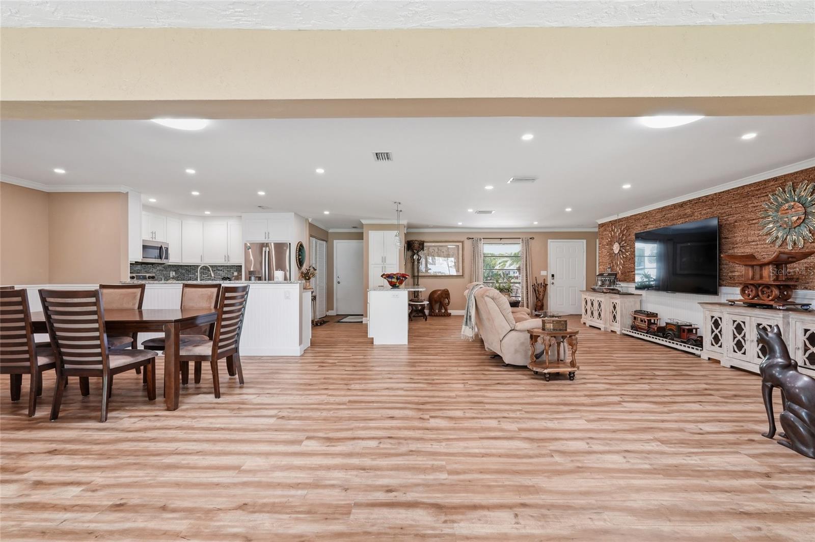 PALM-AIRE AT SARASOTA 11-A - Residential