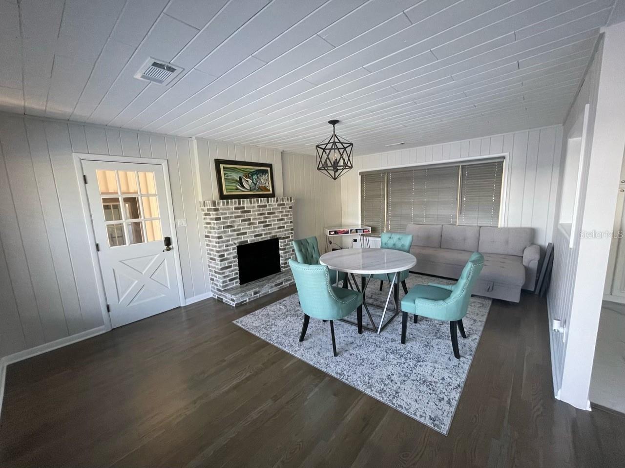 MAGNOLIA SHORES - Residential Lease