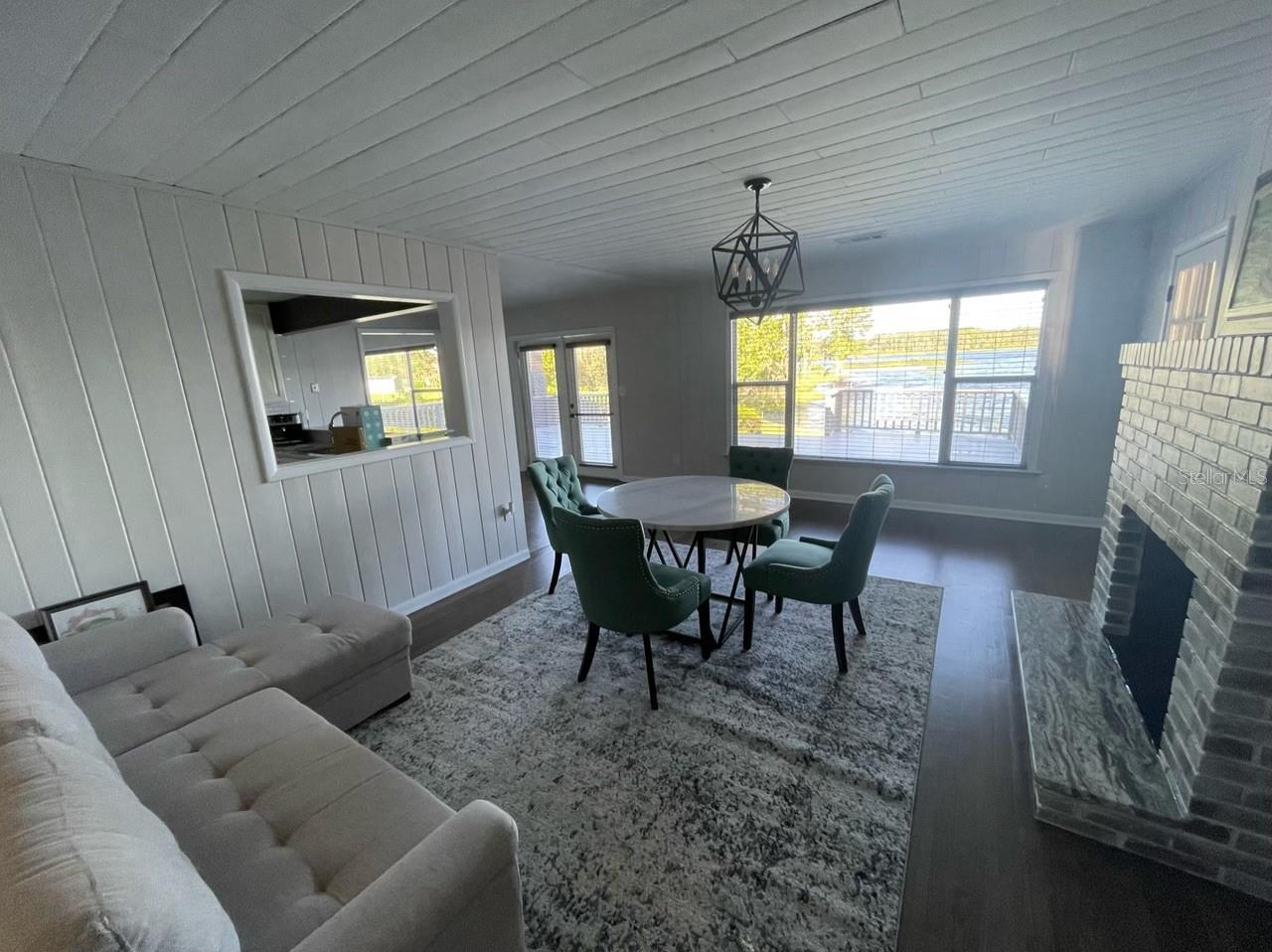 MAGNOLIA SHORES - Residential Lease