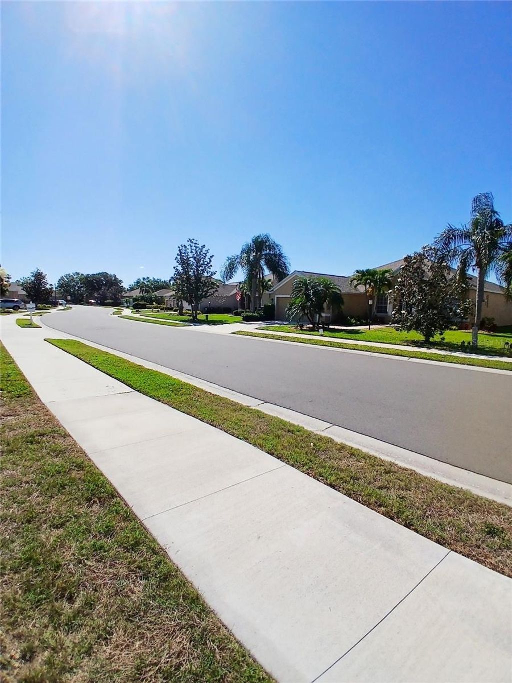 Photo of 6631 63rd Terrace E, Bradenton, FL 34203 (MLS # A4686128)