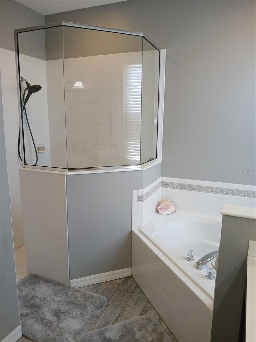 WHISPER BEND - Residential