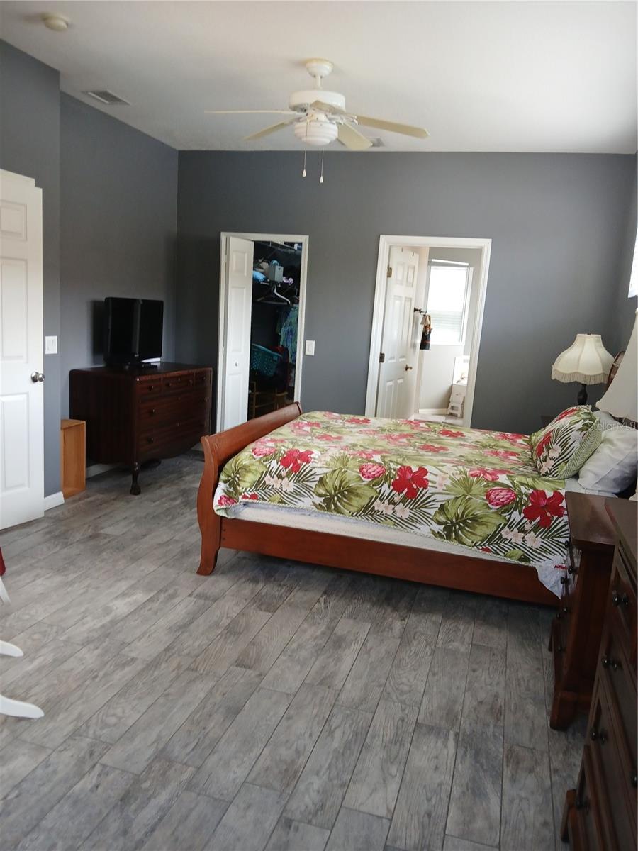 WHISPER BEND - Residential