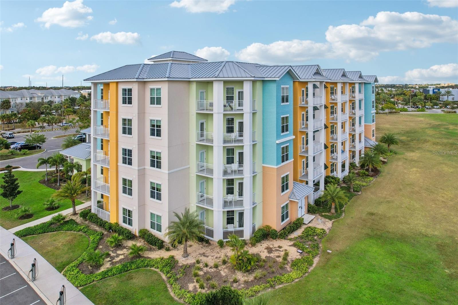 SUNSET WALK HOTEL CONDO PH 1 - Residential