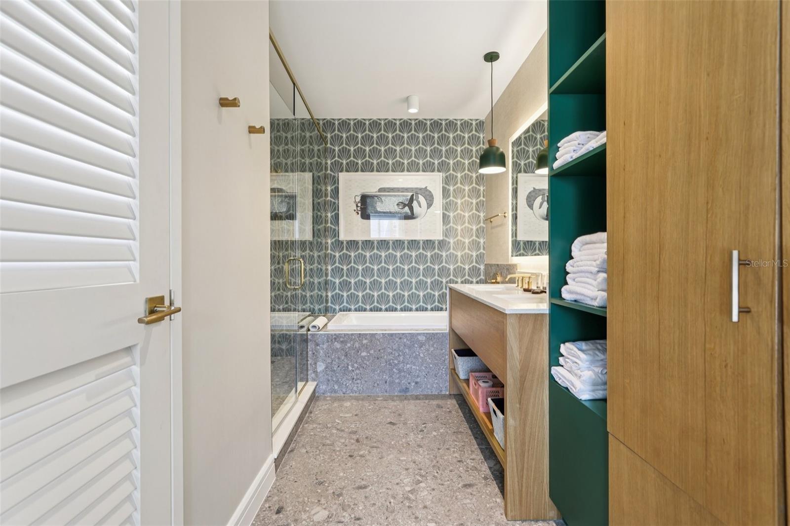 SUNSET WALK HOTEL CONDO PH 1 - Residential