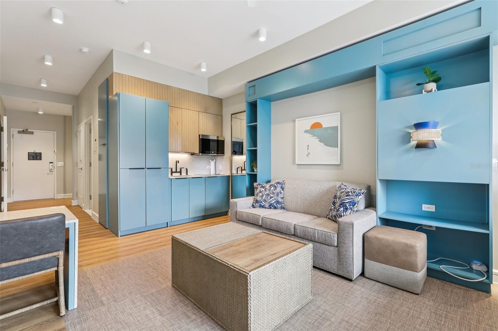 SUNSET WALK HOTEL CONDO PH 1 - Residential