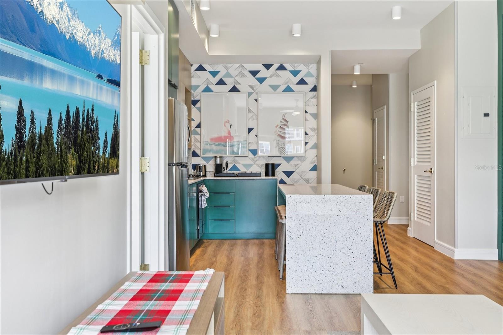 SUNSET WALK HOTEL CONDO PH 1 - Residential