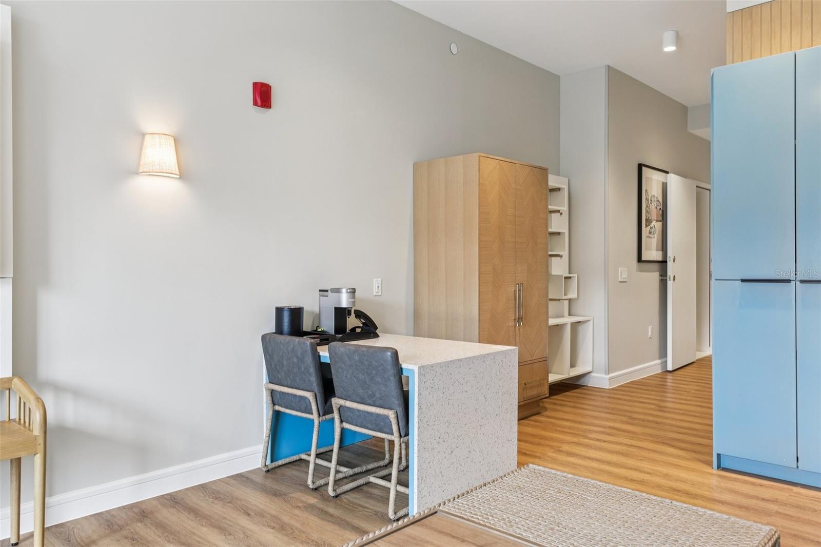 SUNSET WALK HOTEL CONDO PH 1 - Residential