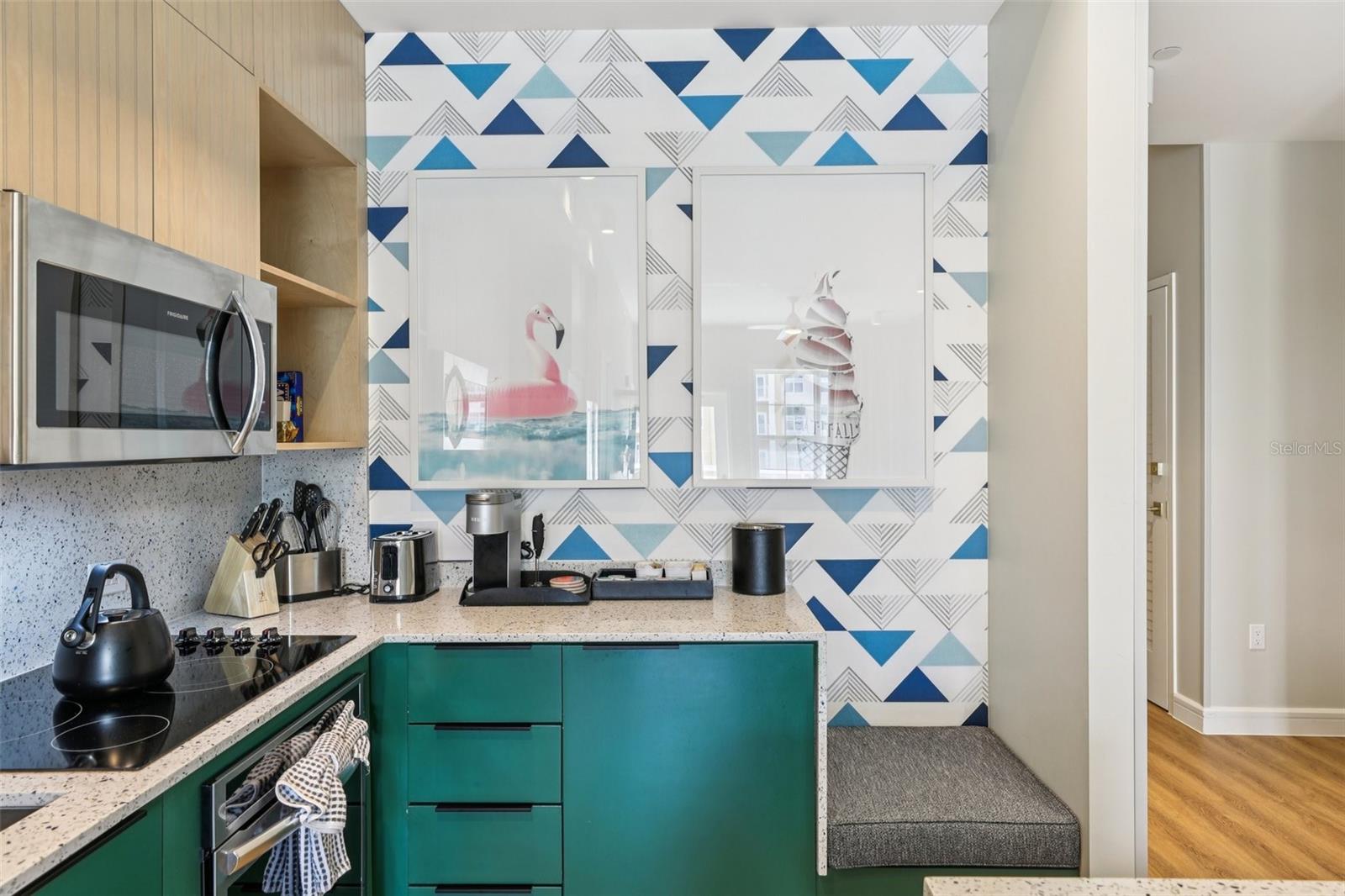 SUNSET WALK HOTEL CONDO PH 1 - Residential