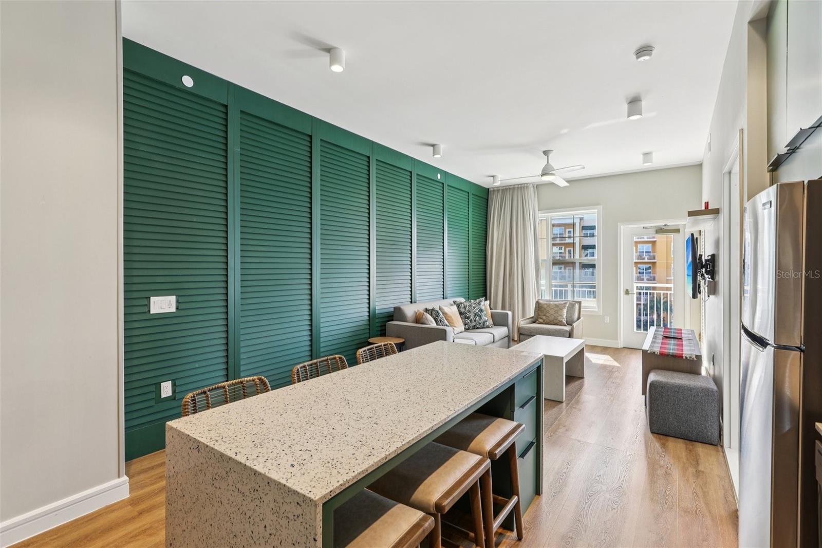 SUNSET WALK HOTEL CONDO PH 1 - Residential