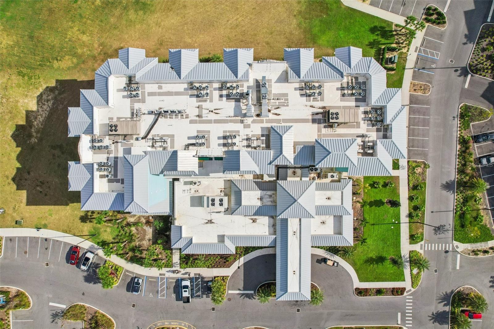 SUNSET WALK HOTEL CONDO PH 1 - Residential