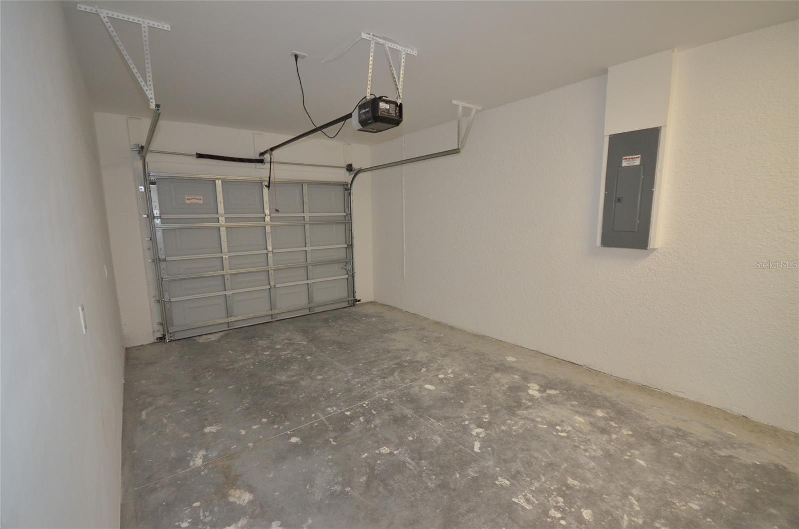 SCHOOL VIEW HOMES - Residential