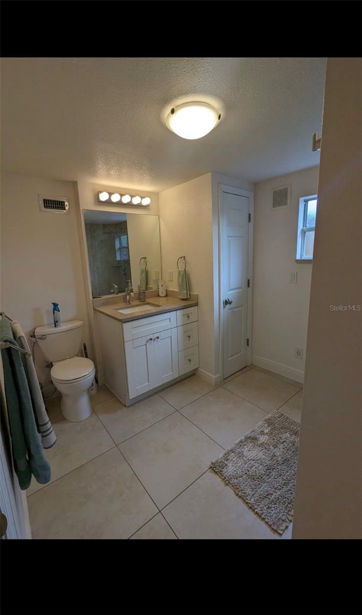 RIVERCREST - Residential Lease