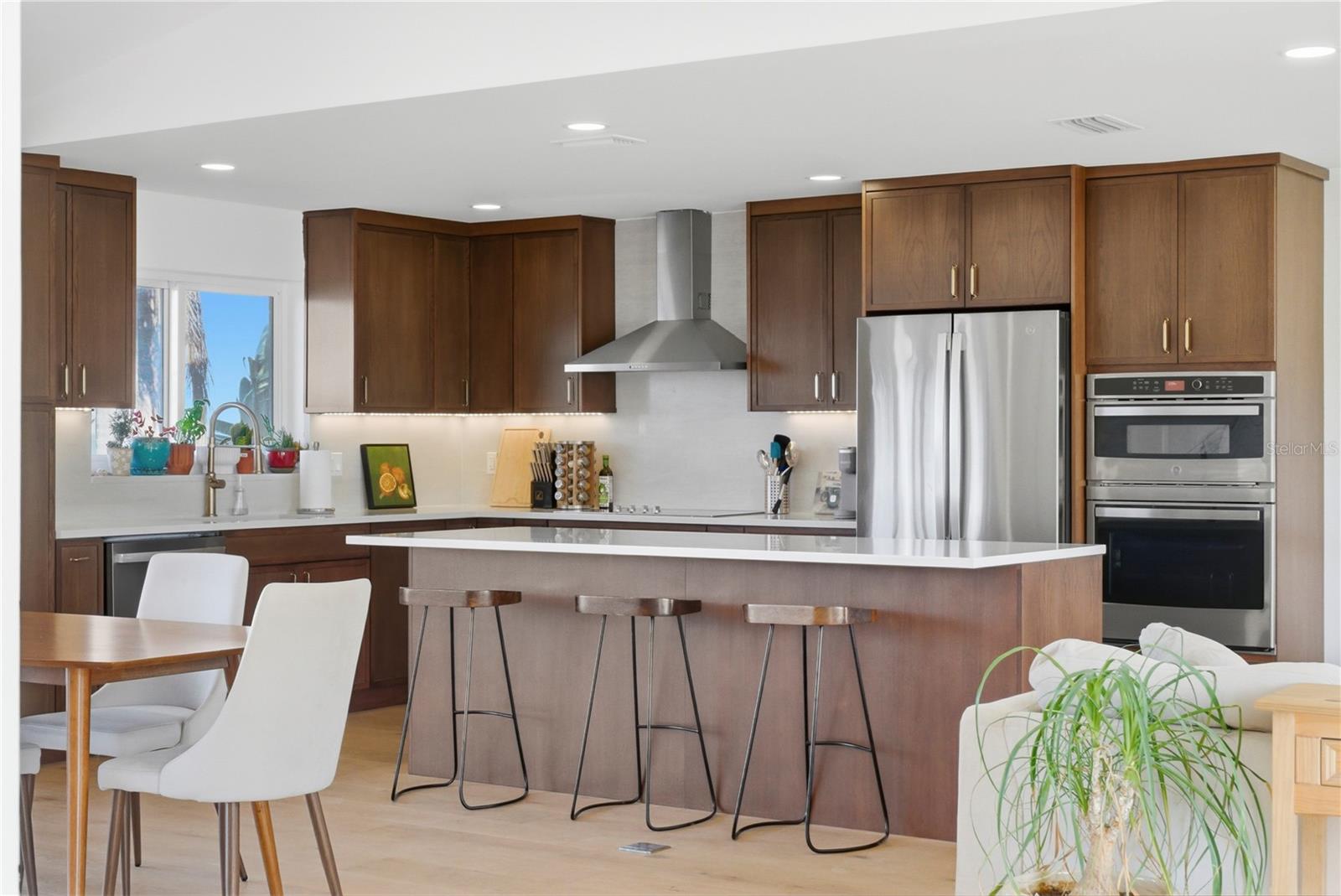 TROPICAL SHORES 1ST ADD - Residential Lease