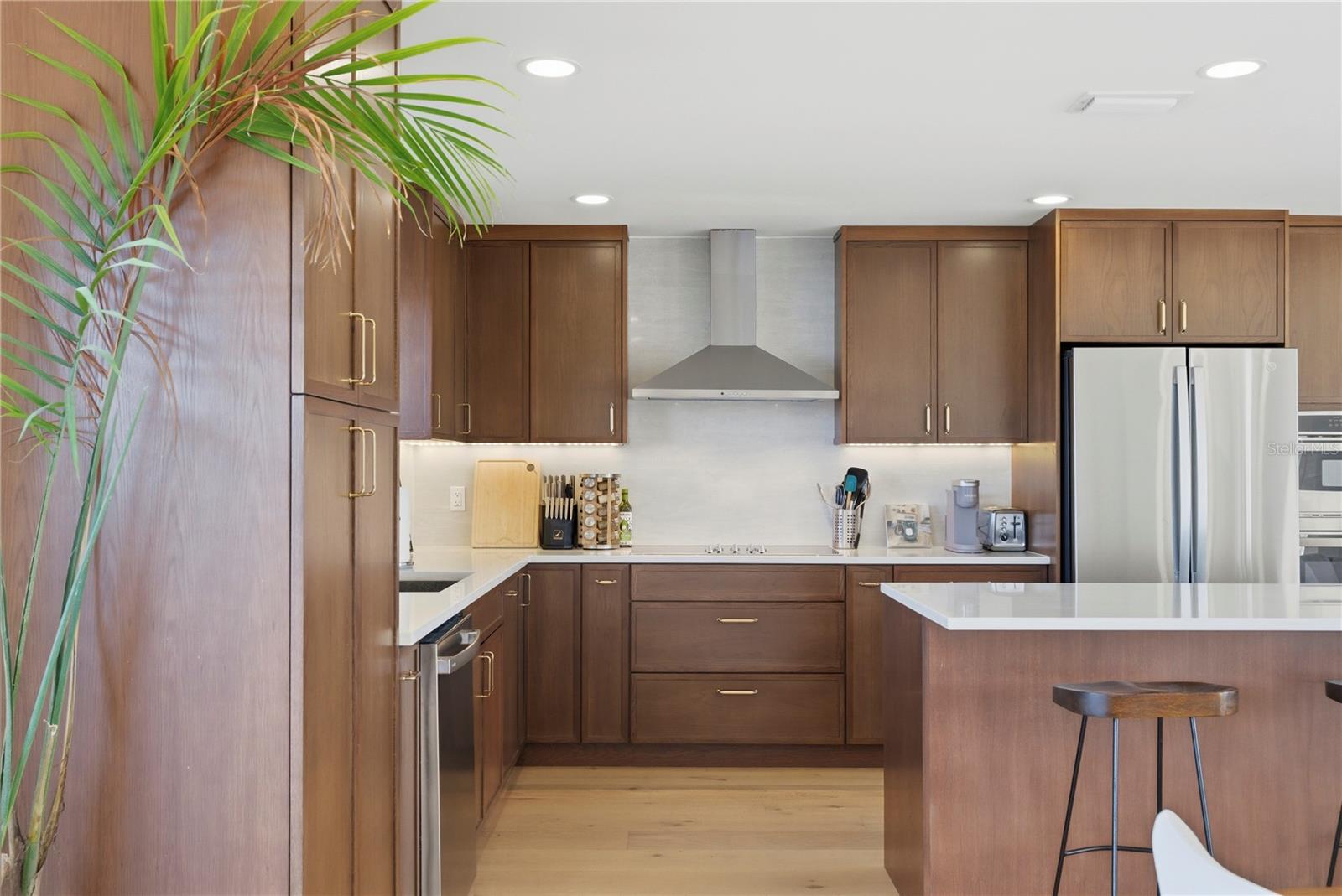 TROPICAL SHORES 1ST ADD - Residential Lease