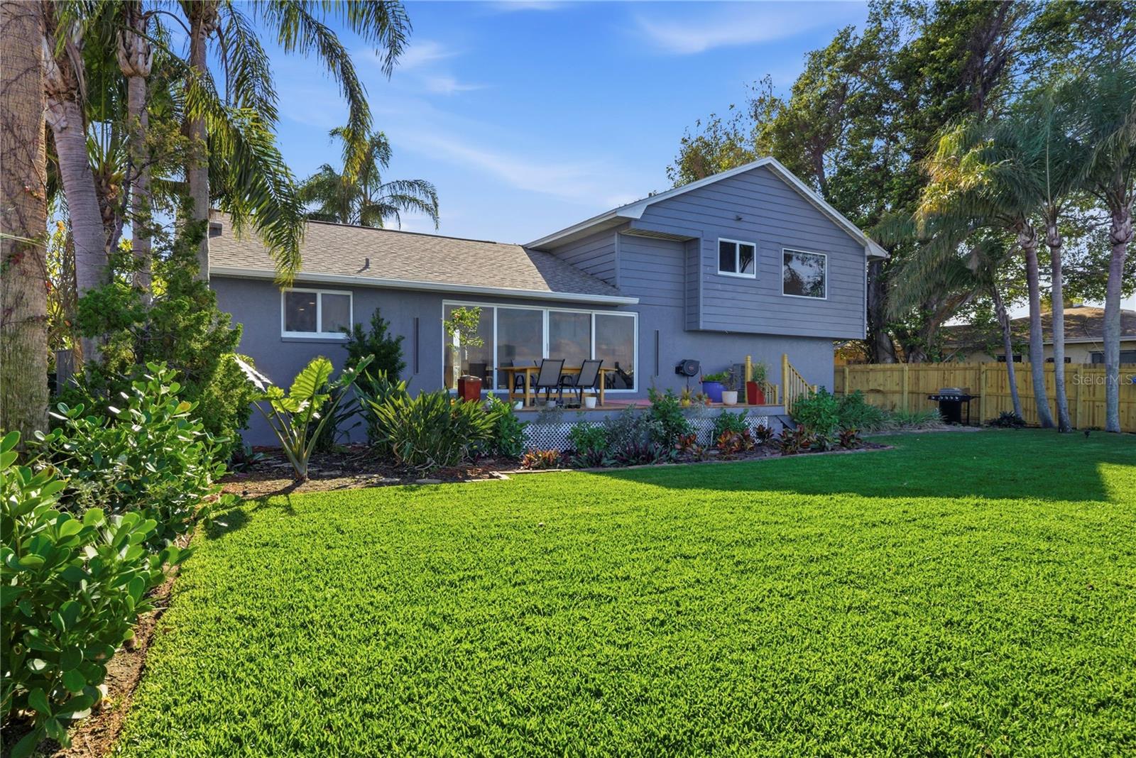 TROPICAL SHORES 1ST ADD - Residential Lease