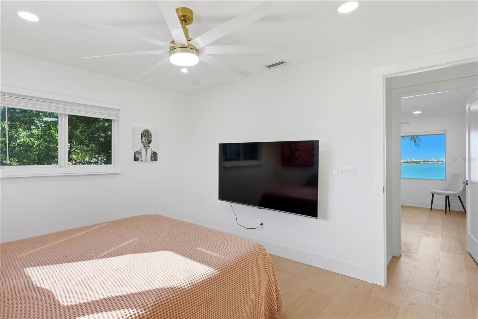 TROPICAL SHORES 1ST ADD - Residential Lease