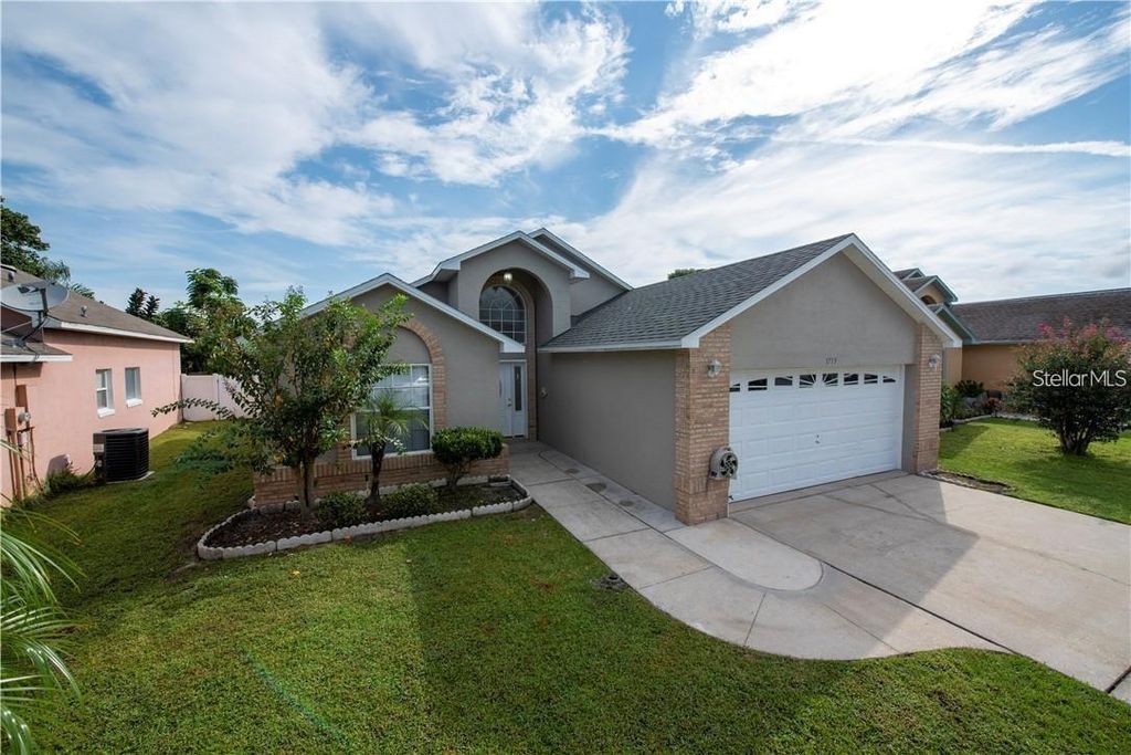 Photo of 1713 Boxeney Drive, Orlando, FL 32837 (MLS # O6395020)