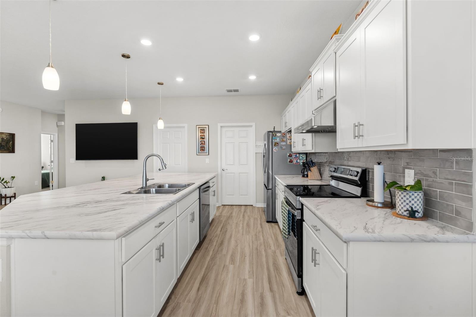 GENEVA LANDINGS PH 1 - Residential