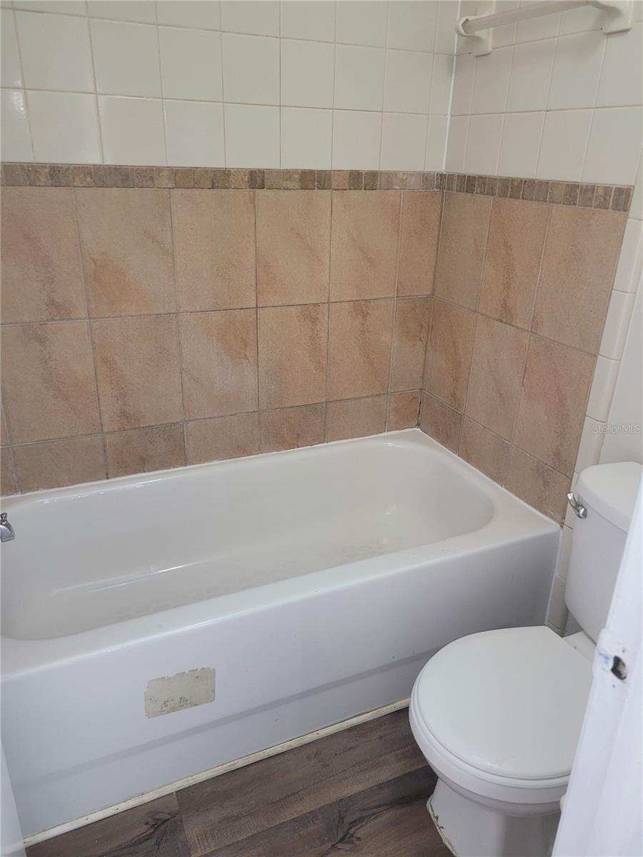 PHEASANT RUN AT ROSEMONT CONDO PH 1 - Residential Lease