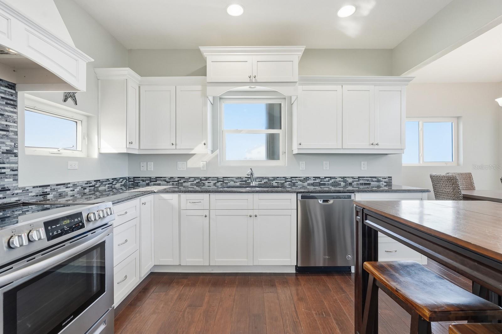 BARRETTS BAY SUB - Residential