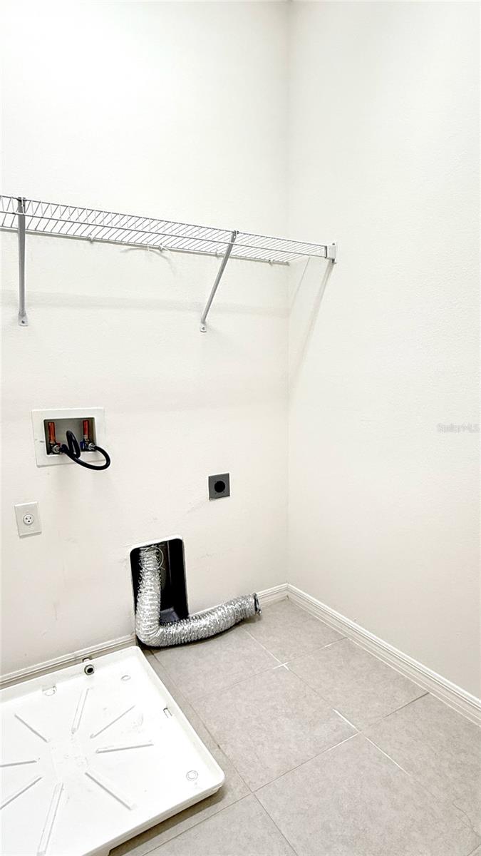 SAWGRASS LNDGS - Residential