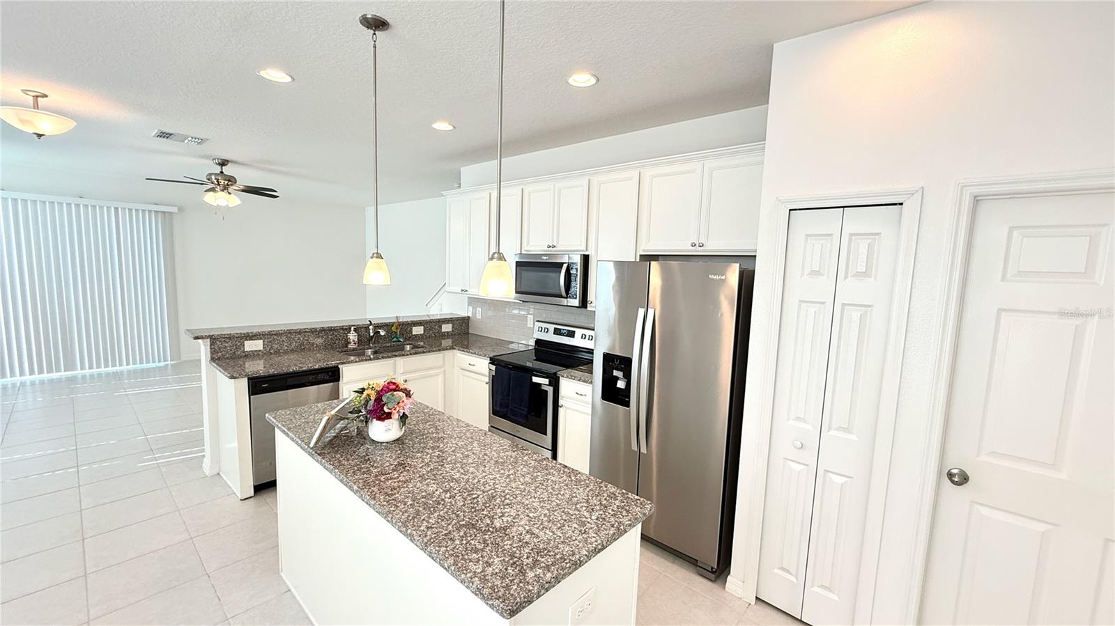 SAWGRASS LNDGS - Residential