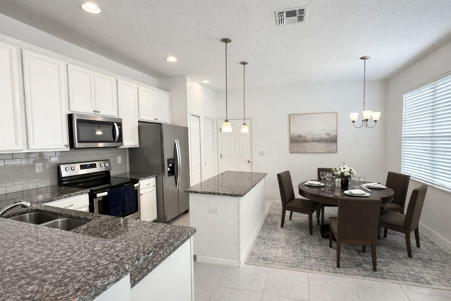 SAWGRASS LNDGS - Residential