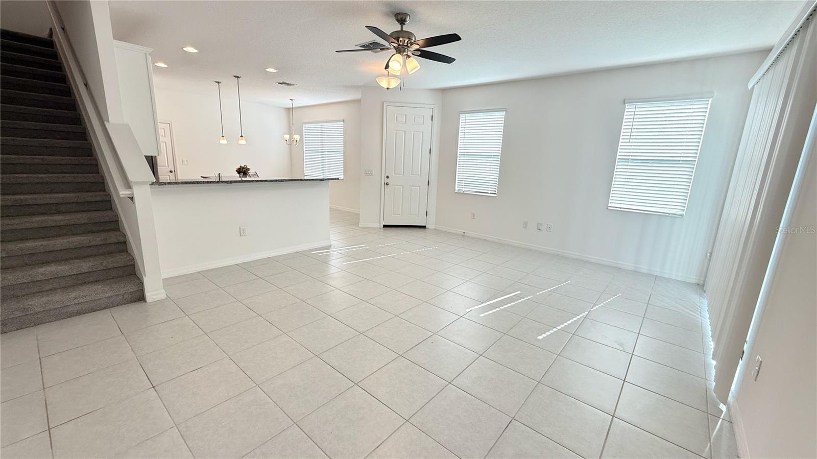 SAWGRASS LNDGS - Residential