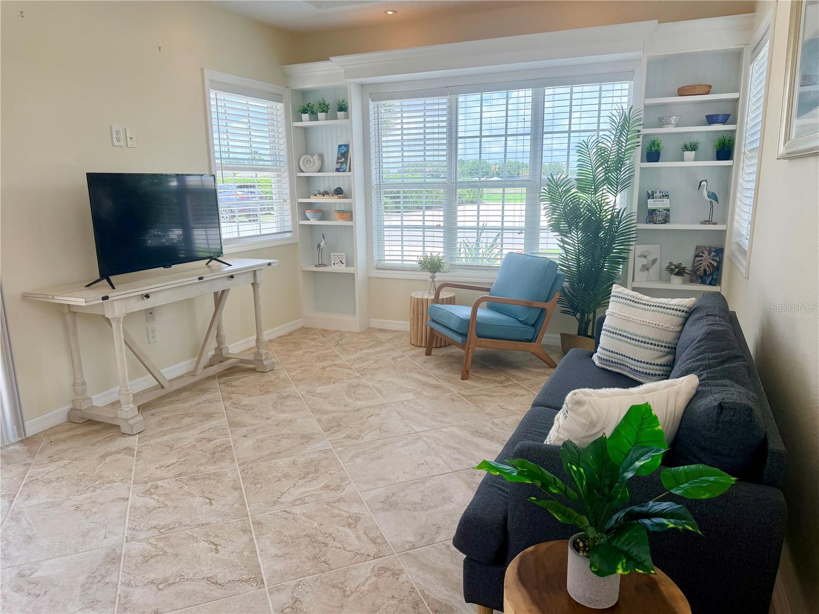 FLORIDA GRANDE MOTOR COACH RESORT - Land