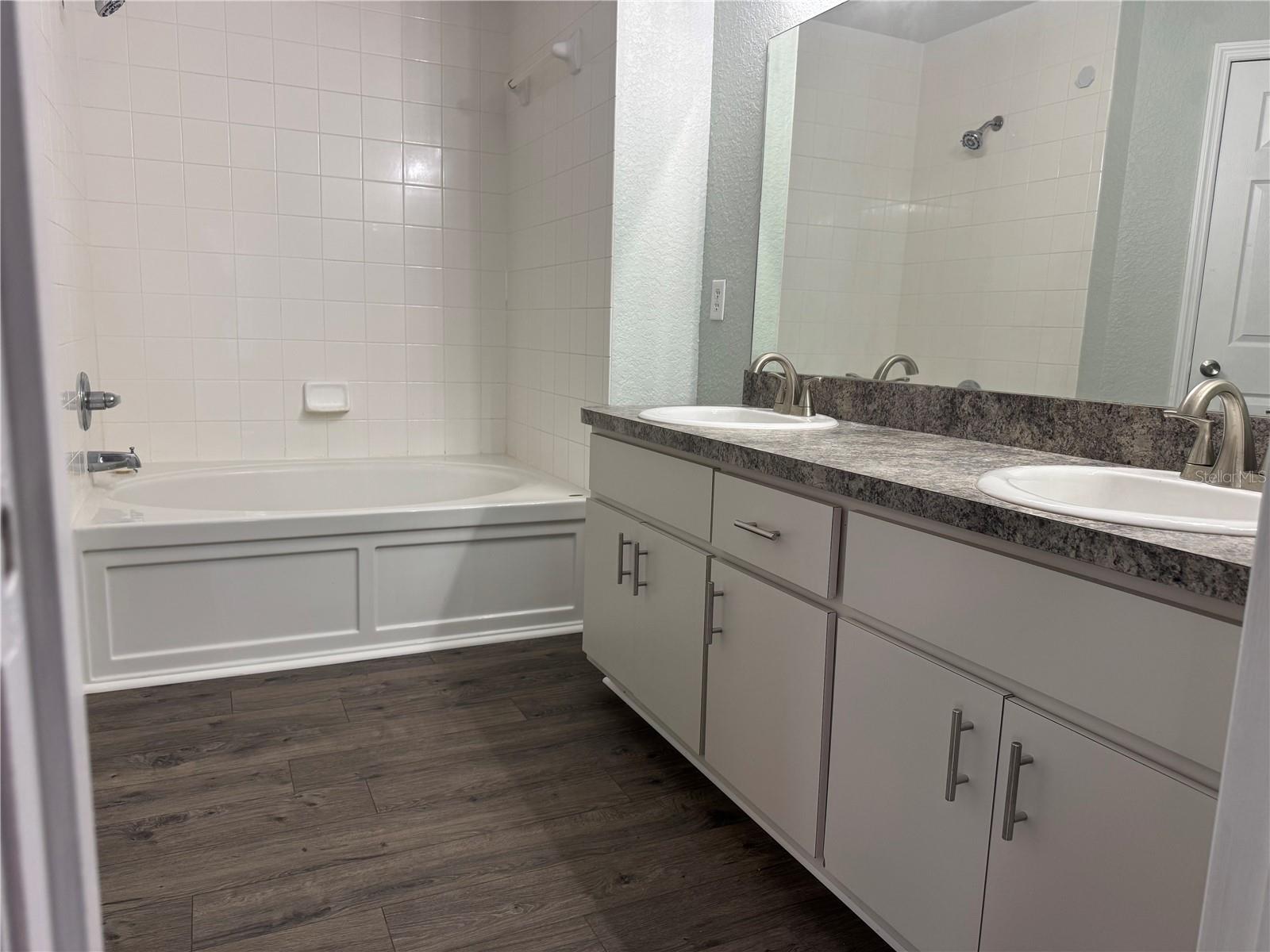 SILVER SPGS SHORES UN 17 - Residential