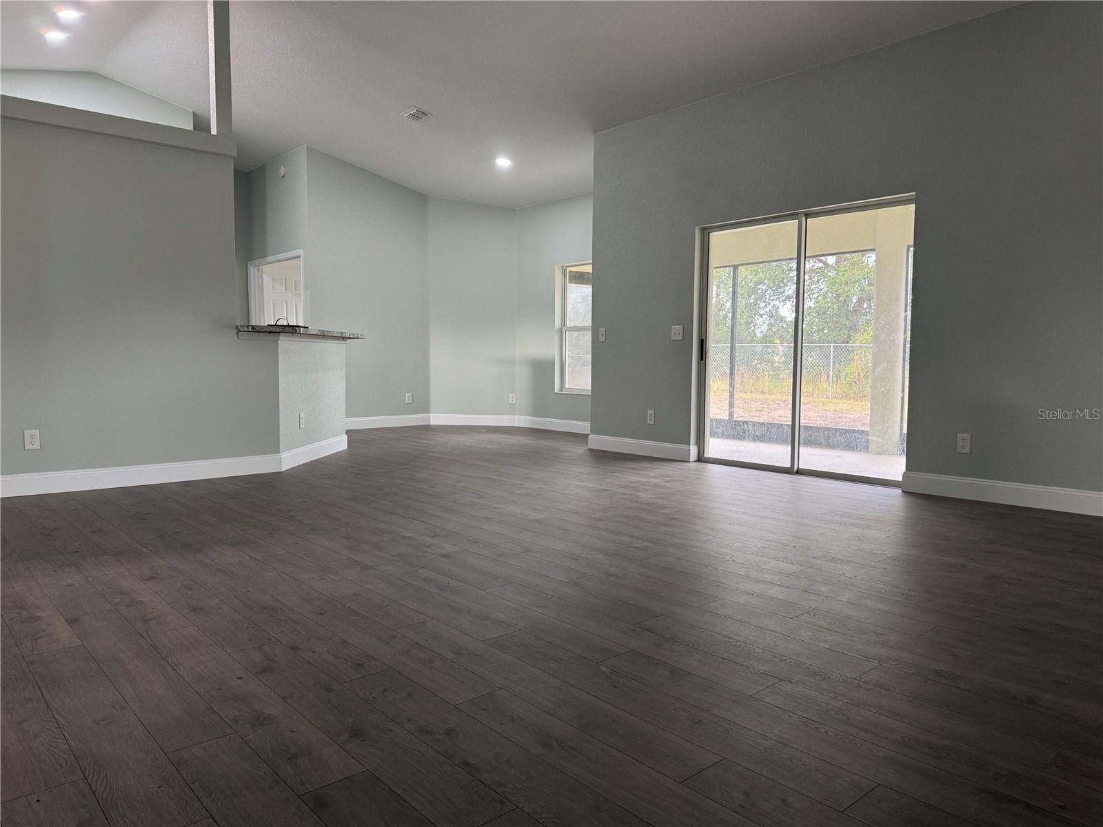 SILVER SPGS SHORES UN 17 - Residential