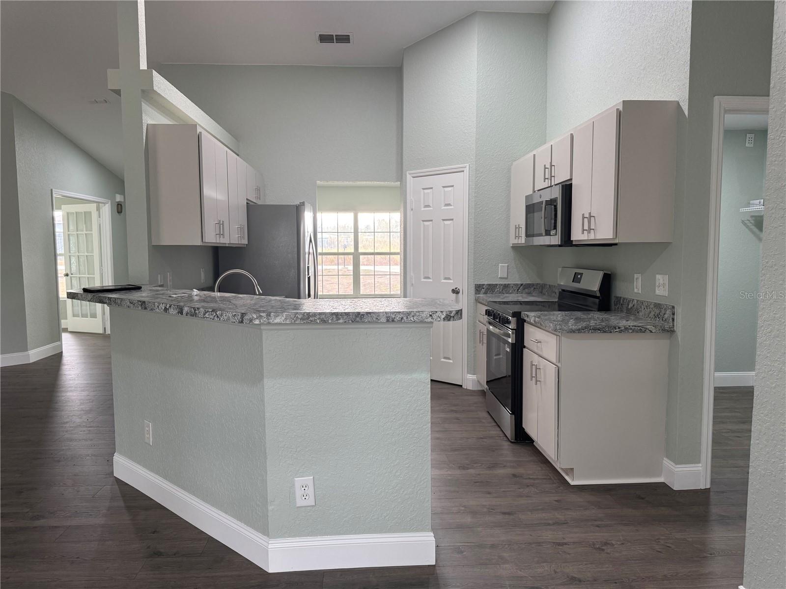 SILVER SPGS SHORES UN 17 - Residential