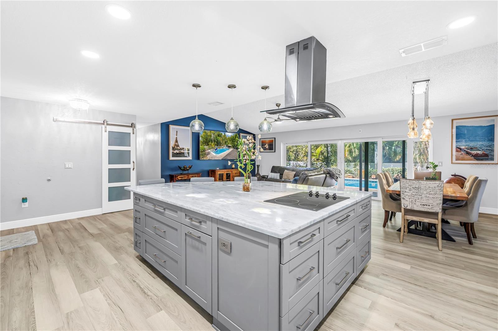 BONNIE GLYNN PH ONE-A - Residential