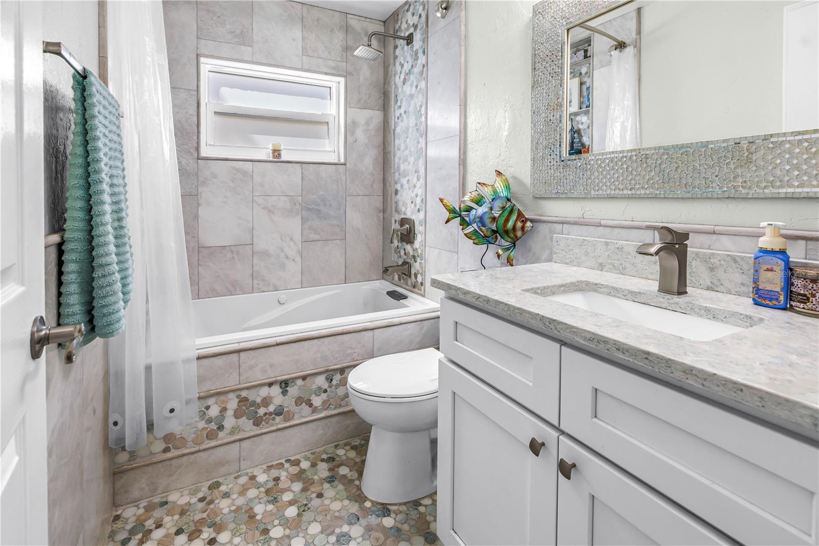 BONNIE GLYNN PH ONE-A - Residential