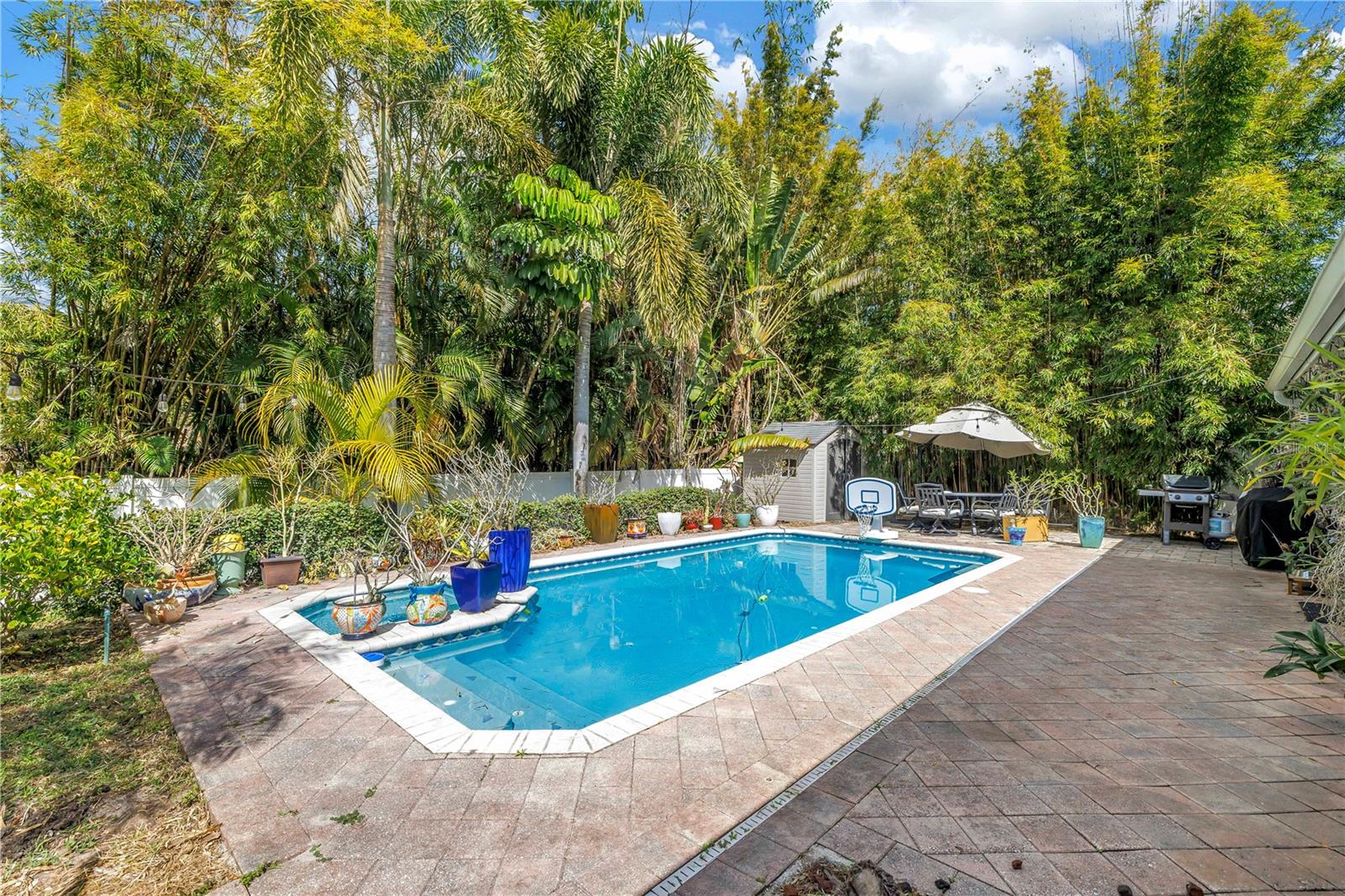 BONNIE GLYNN PH ONE-A - Residential